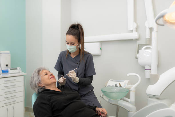 Best Emergency Tooth Extraction in Mathis, TX
